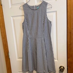 Striped Seersucker Sleeveless Dress in Navy and White Stripes